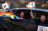 В Харькове проходит автопрайд: к ЛГБТ-акции присоединилось около 20 авто