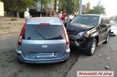 В Николаеве столкнулись «Лексус» и «Форд»: пострадала женщина-водитель