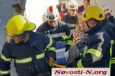 В Николаеве во время демонтажа киоска бетонная плита упала на рабочего