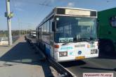 В Николаеве на мосту автобус врезался в отбойник