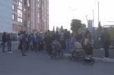Дым и непрерывный шум: на Намыве люди протестовали против работы маслобойного завода
