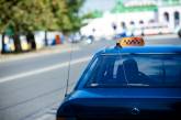 В Николаевской области таксист ограбил женщину и скрылся на авто