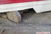 В «Николаевэлектротрансе» подтвердили, что трамвай сошел с рельсов из-за плитки
