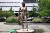 В Нью-Йорке установили феминистский «неправильный» памятник