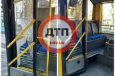 В Киеве обстреляли троллейбус с пассажирами