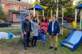 В Николаеве «Слуги народа» обустроили детскую площадку, о которой военный просил Президента