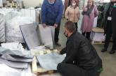 В Николаеве молотком разбили формы, с которых печатали бюллетени для местных выборов. ВИДЕО