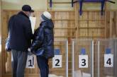 В Николаеве на участок не пустили голосовать избирателя с младенцем