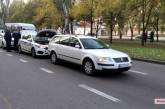 В центре Николаева из-за пешехода, выскочившего на проезжую часть, столкнулись три автомобиля