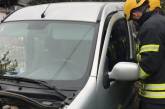 Николаевские спасатели достали малыша, который оказался запертым в авто