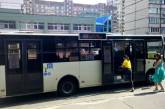 Пассажиры подрались в киевской маршрутке из-за отказа надеть маску. ВИДЕО