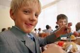 В школьных буфетах Украины запретят продавать конфеты, поп-корн и чипсы