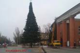 В Корабельном районе установили новогоднюю елку — раньше она стояла в центре Николаева
