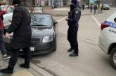 В Николаеве 19-летний водитель Audi TT припарковал авто посреди Соборной