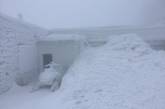 В горах на Западной Украине намело снега больше полметра