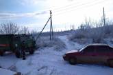 В Николаевской области спасатели дважды вытаскивали автомобили, застрявшие в сугробах и на бездорожье