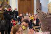 В Николаеве депутаты-«шариевцы» покинули сессионный зал горсовета в знак протеста