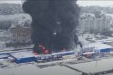 «Эпицентр» в Первомайске поджигали двое мужчин – один из них успел убежать