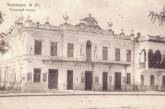Краевед показал балкон с атлантами, который ранее был в здании Николаевского русского драмтеатра. ФОТО