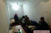 На обед — каша с «кровянкой», ночью под охраной: как работает пункт обогрева в Николаеве