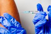 В Украине COVID-вакцину получили почти 30 тысяч человек