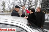 Трое николаевских инвалидов получили автомобили