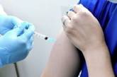 В Украине первый человек получил вторую дозу прививки от коронавируса