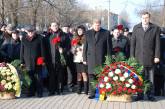 В Николаеве власть, УНПшники и коммунисты возложили цветы к памятнику Шевченко