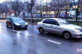 В Николаеве Opel «догнал» Daewoo - на проспекте пробка