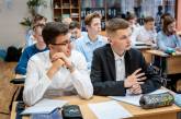 Николаевские ученики просят сохранить в их школе старшие классы