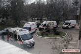 В Николаеве «скорые» стоят в очереди у «ковидного» госпиталя. ФОТО