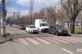 В центре Николаева грузовик врезался в «Рено»: на проспекте пробка