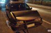 В Николаеве «Тойота» врезалась в припаркованную «Мазду» - травмирован водитель