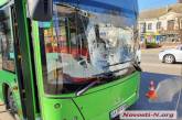 В Николаеве на остановке «зеленый» автобус столкнулся с троллейбусом. ОБНОВЛЕНО