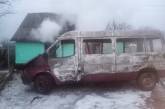 В Николаевской области сгорел микроавтобус — пламя перебросилось на летнюю кухню