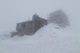 В середине апреля в Карпатах выпало полтора метра снега. Фото