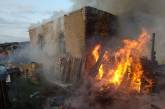 За день в Николаевской области дважды горели здания в жилых дворах