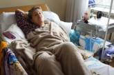 В Киеве женщину парализовало после прививки от коронавируса. ВИДЕО