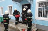 Накануне Пасхи николаевские спасатели учились тушить «пожары» в храмах
