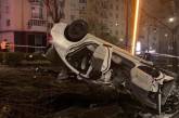 В Киеве пьяный водитель Infinity врезался в столб - погибла 18-летняя девушка