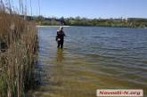 В Николаеве спасатели накануне летнего сезона обследуют акватории у пляжей. ВИДЕО