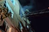 В Николаеве ночью горела пятиэтажка: одна женщина погибла, людей эвакуировали 