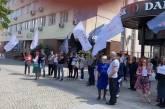 В Днепре протестовали против прививок от COVID-19 и карантина