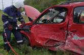 В Южноукраинске столкнулись Toyota и мотоцикл: трое пострадавших, водителя авто вырезали спасатели