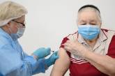 В Николаевской области на прививку от COVID-19 записались 810 пенсионеров