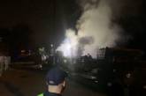 В Киеве грузовик наехал на легковое авто и загорелся. ВИДЕО