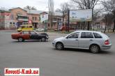 ДТП в Николаеве: от удара «Шкоду» развернуло на 180 градусов