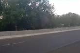 На отремонтированной трассе отбойником перекрыли переход у остановки «Мешково-Погорелово»