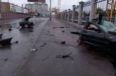 В Одессе BMW на скорости врезался в столб: авто разорвало на части, двое погибших