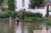 Последствия ливня в центре Николаева: ливневки не справляются, воды по пояс. ВИДЕО